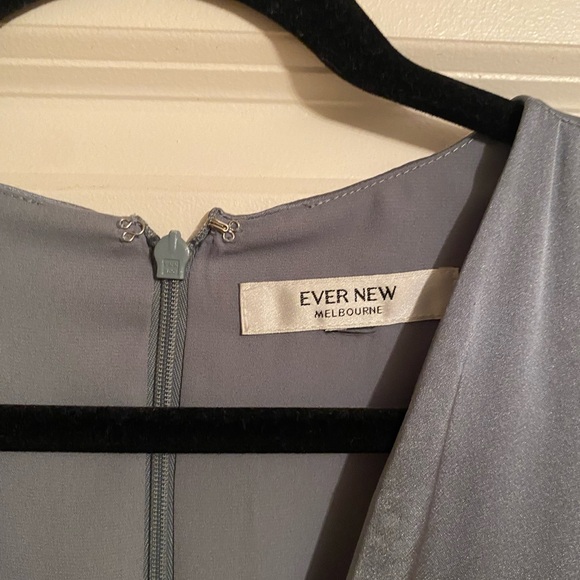 Elegant Gray Ruched Dress - Picture 2 of 4